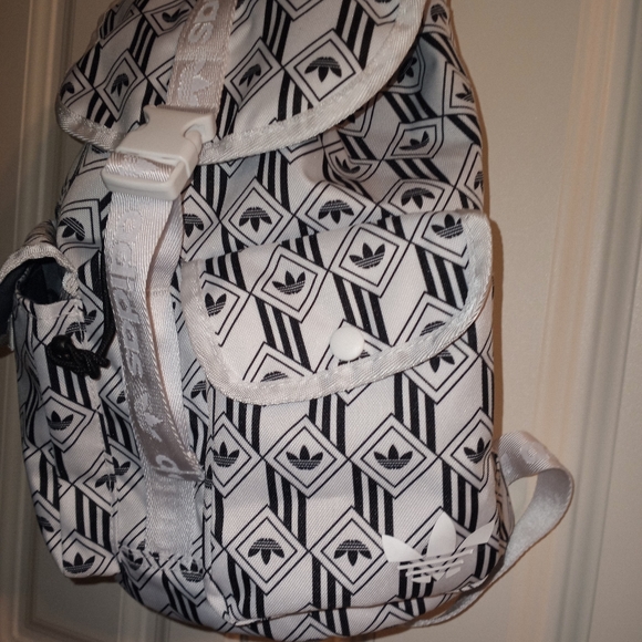 ADIDAS BACKPACK - Picture 14 of 16